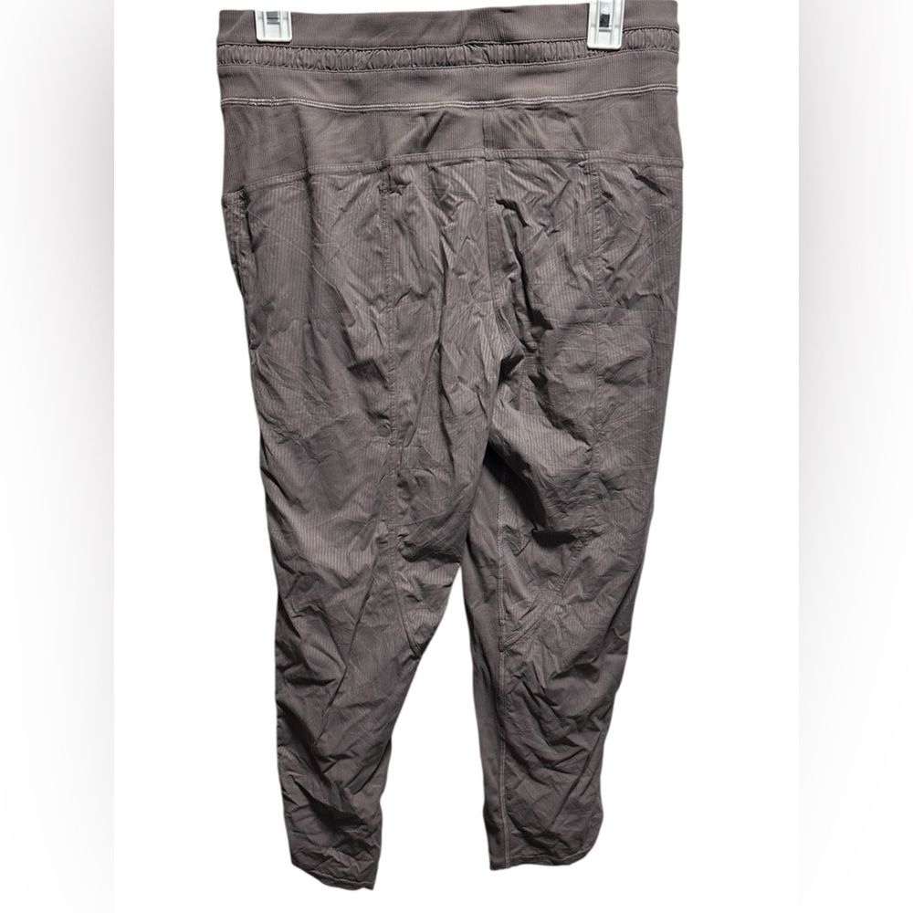 Lululemon athletica dance studios tan/purple color - Picture 9 of 9